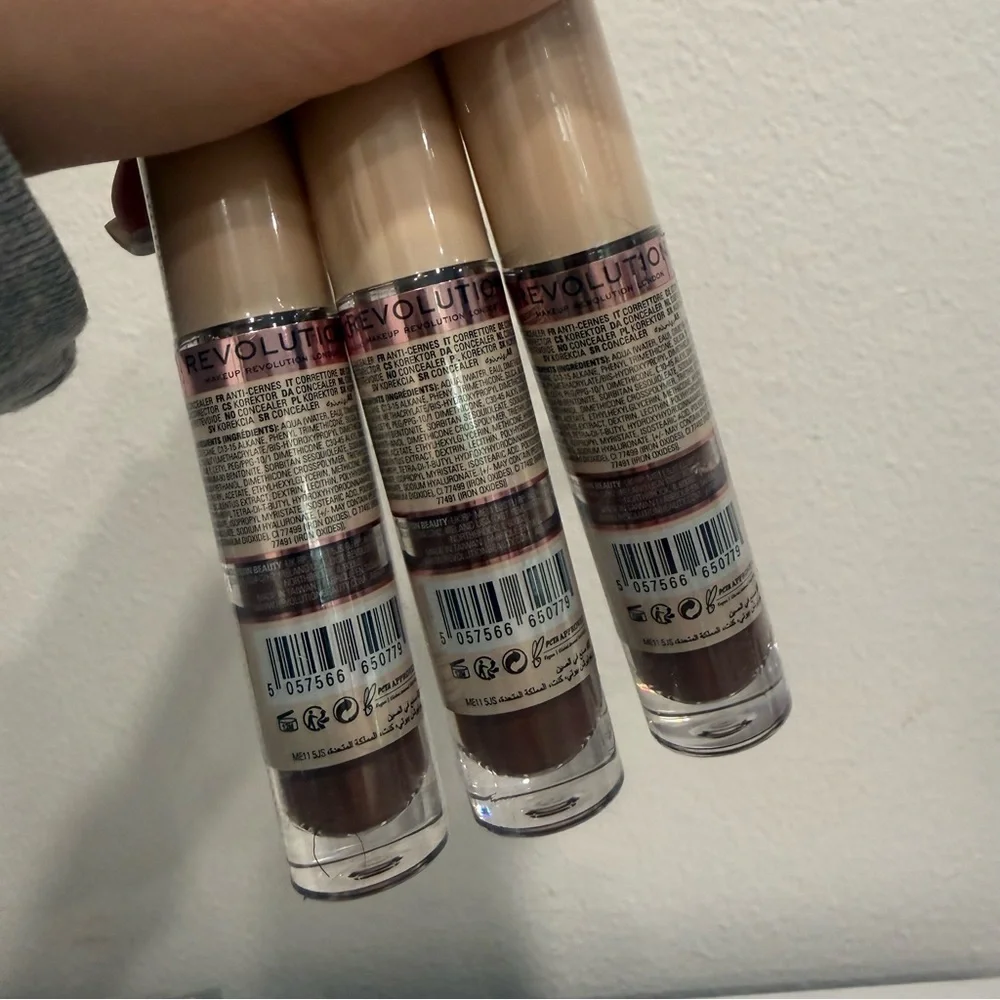Makeup Revolution IRL Filter Finish Soft Matte Concealer C18 Bundle of 3